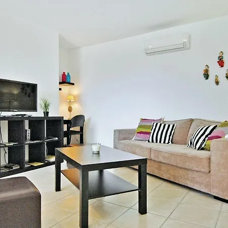 Awesome Home In Laudun-Lardoise With Kitchen Holiday home *